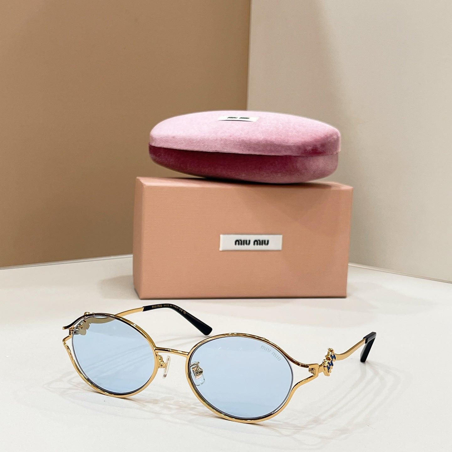 MiuMiu Sunglasses-Smu73w
